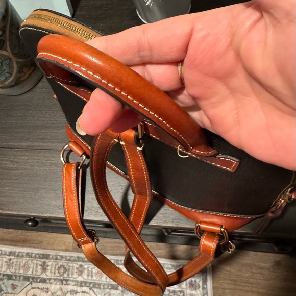 Dooney Bourke Backpack! Awesome bag!! - Picture 8 of 10